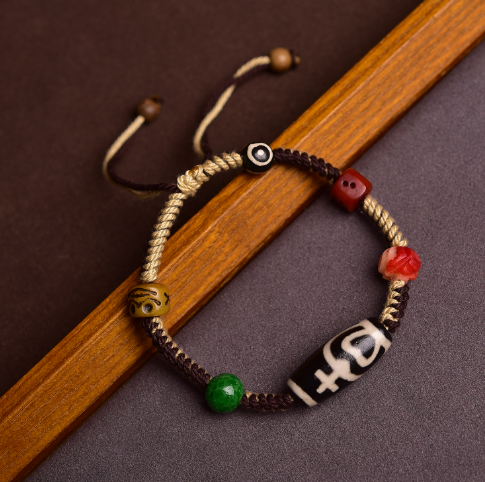 Hand-Woven Tiger Tooth Tibet Beads Bracelet for Women
