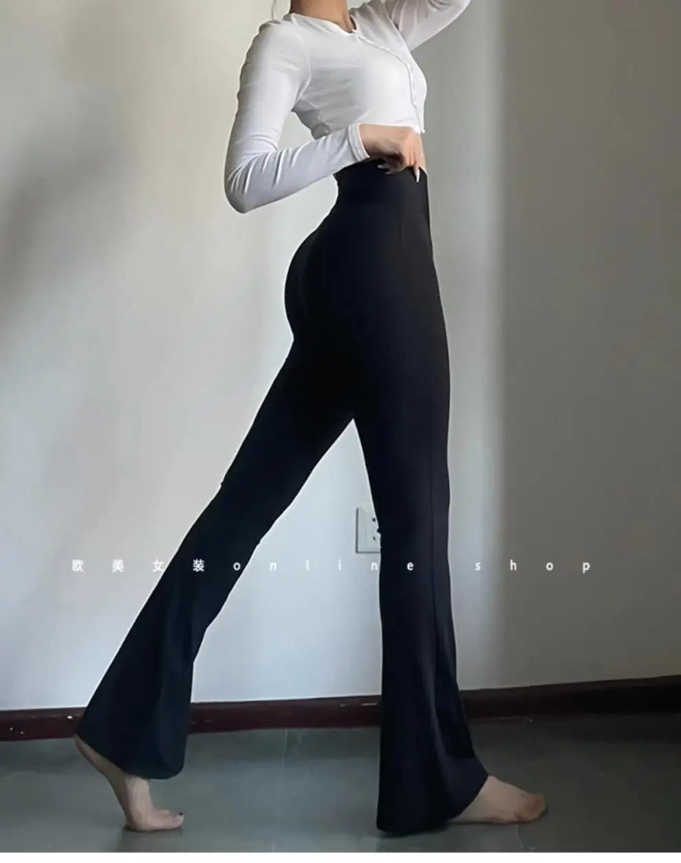 Leopard print yoga pants are breathable and make legs look longer. Slightly flared pants. High-waisted sports Pilates pants.