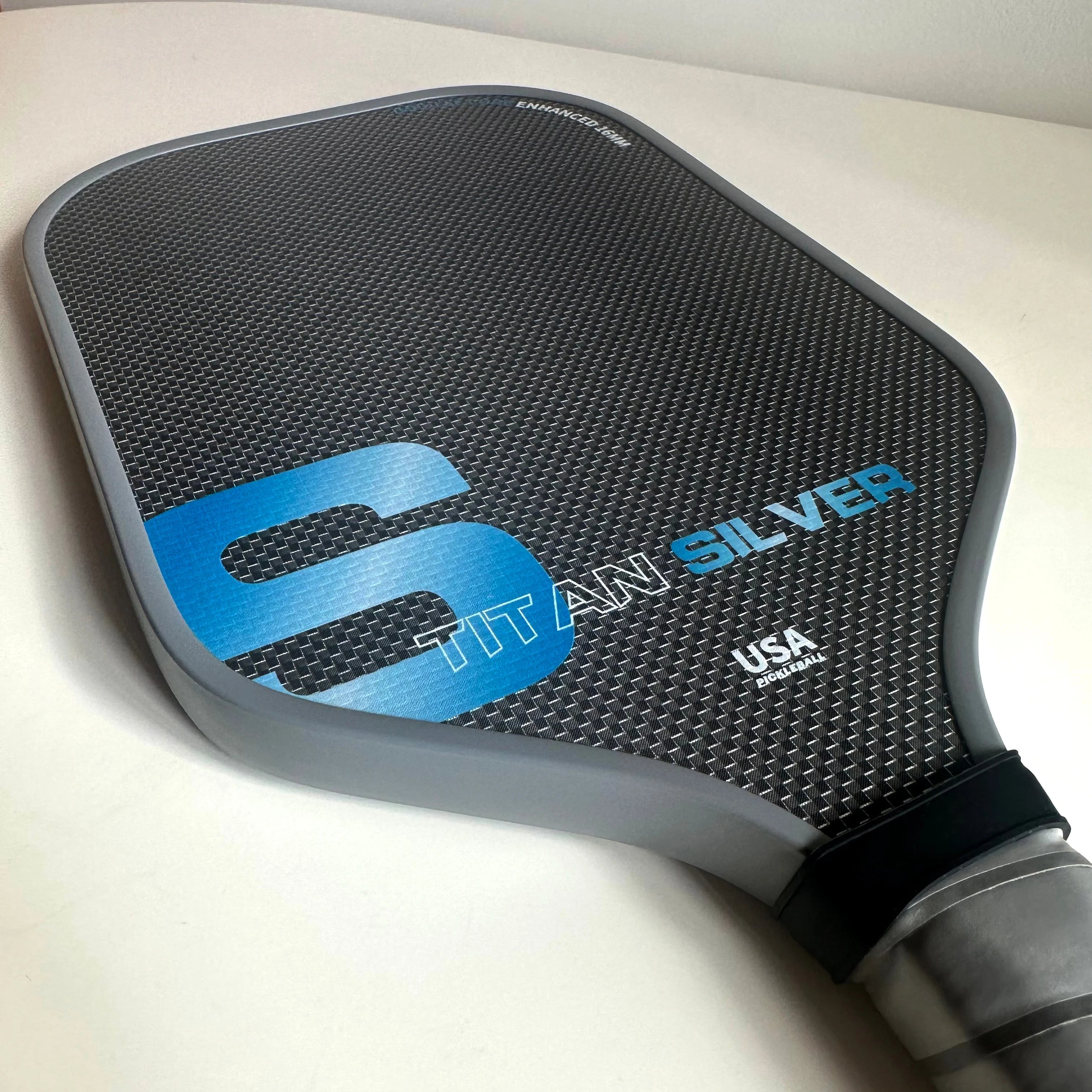 Titanium Silver Thread T700 Carbon Fiber Pickleball Paddle with Large Sweet Spot High Friction Extended Handle Offensive Type