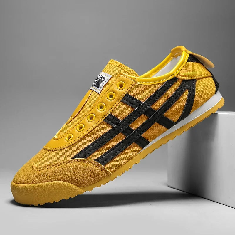 Men's Classic Running Shoes Tennis Shoes Lace Up Flat Bottom Sports Shoes Soft Sole Walking Shoes Breathable Couple Casual Shoes