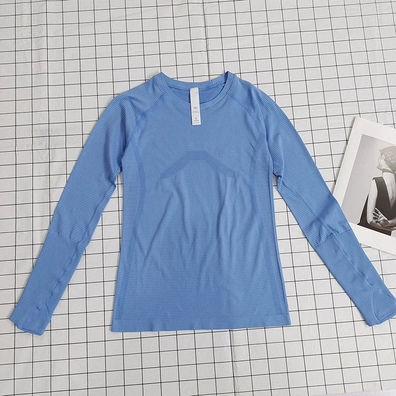 Ultra-Lightweight Seamless Yoga Top with Thumb Holes - Quick-Dry, Moisture-Wicking, No Chafing, Ideal for Any Workout!