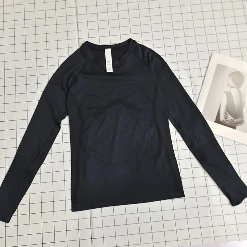 Ultra-Lightweight Seamless Yoga Top with Thumb Holes - Quick-Dry, Moisture-Wicking, No Chafing, Ideal for Any Workout!