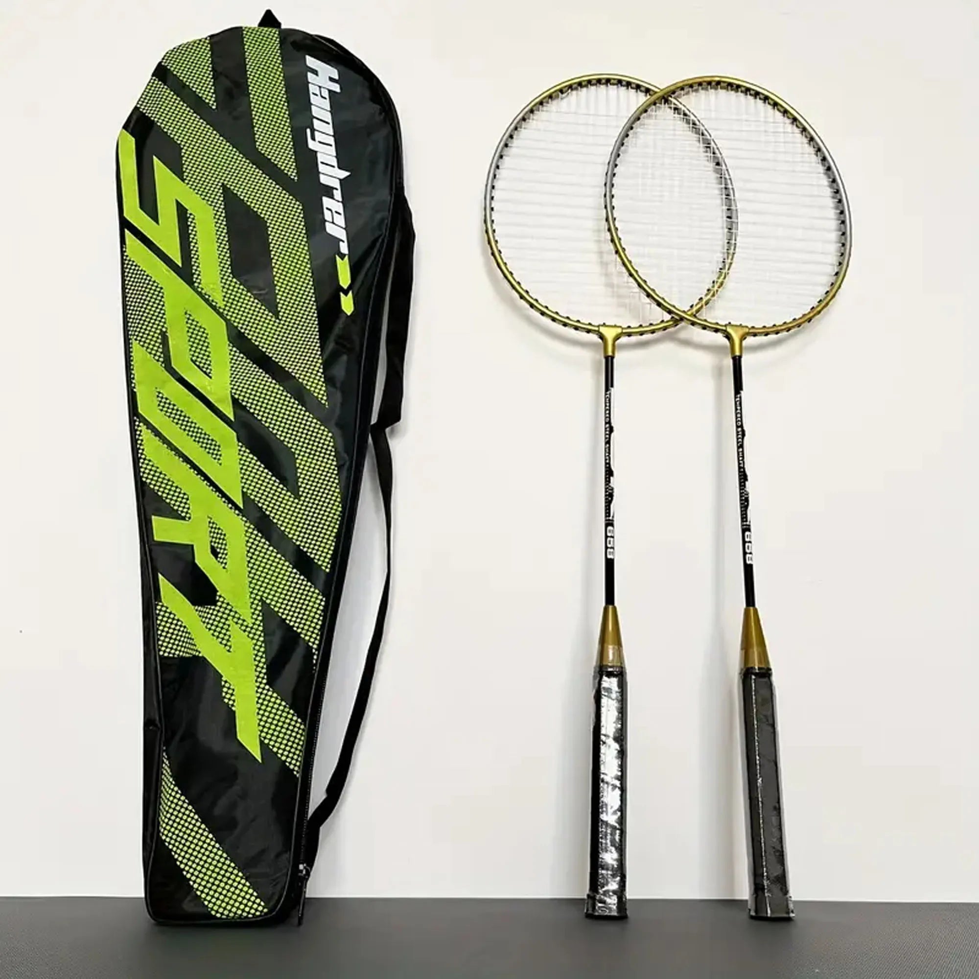 1 Set (2 Rackets + 3 Nylon Badminton Shuttlecocks + 1 Storage Bag) 205 Black Gold Split Badminton Racket, Lightweight and Durable, Sports Nylon Mesh Iron Alloy Split Double Racket
