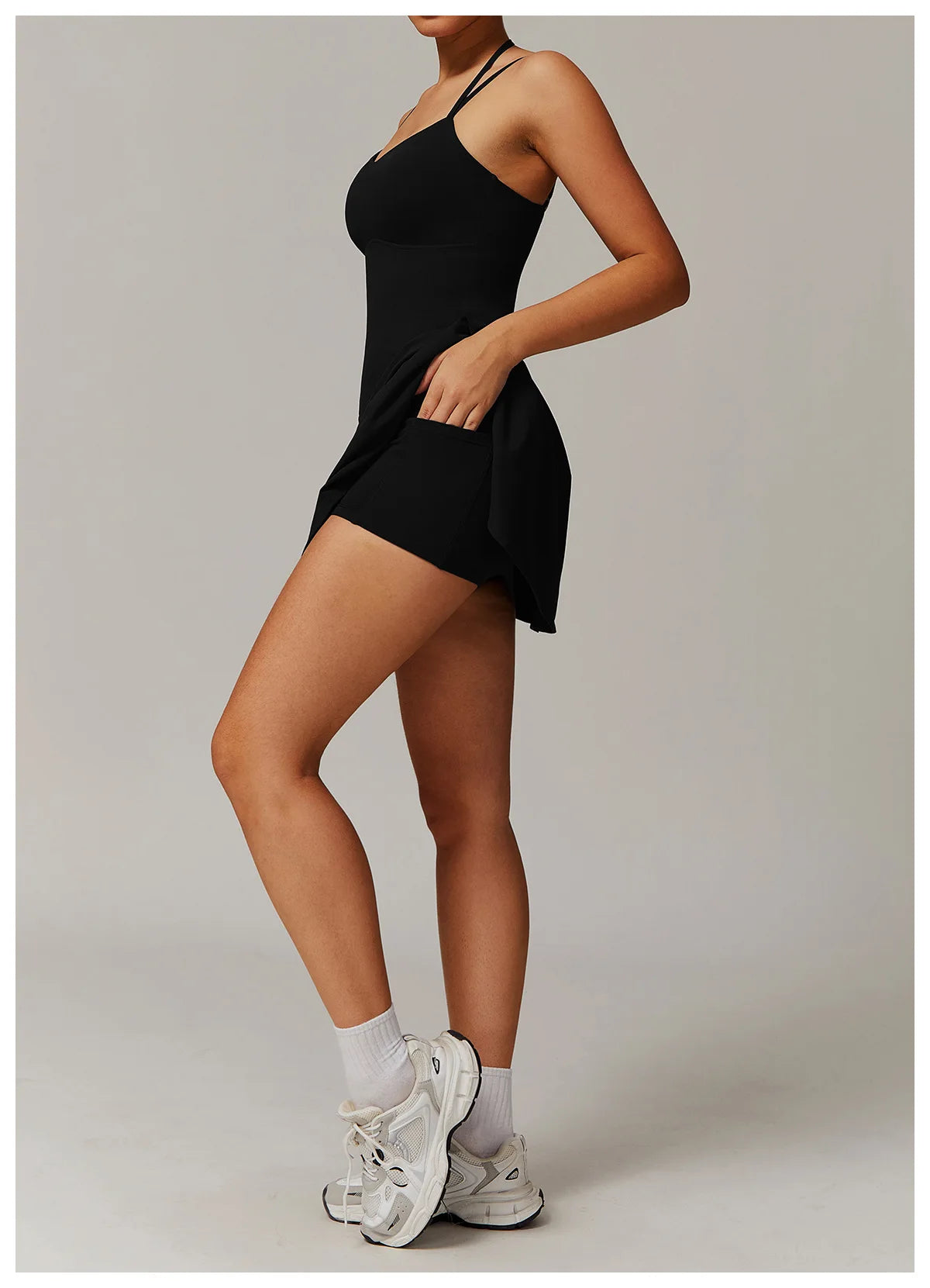 Tennis Dress with Shorts Underneath Pockets Strap Dress Sporting Tennis Outfit Women Gold Wear Sport Dresses Badminton Clothing