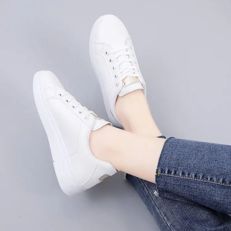 Spring Women Casual Shoes White Breathable Embroidered Flower Lace-Up Women Sneakers Fashion Korean version Women Tennis shoes