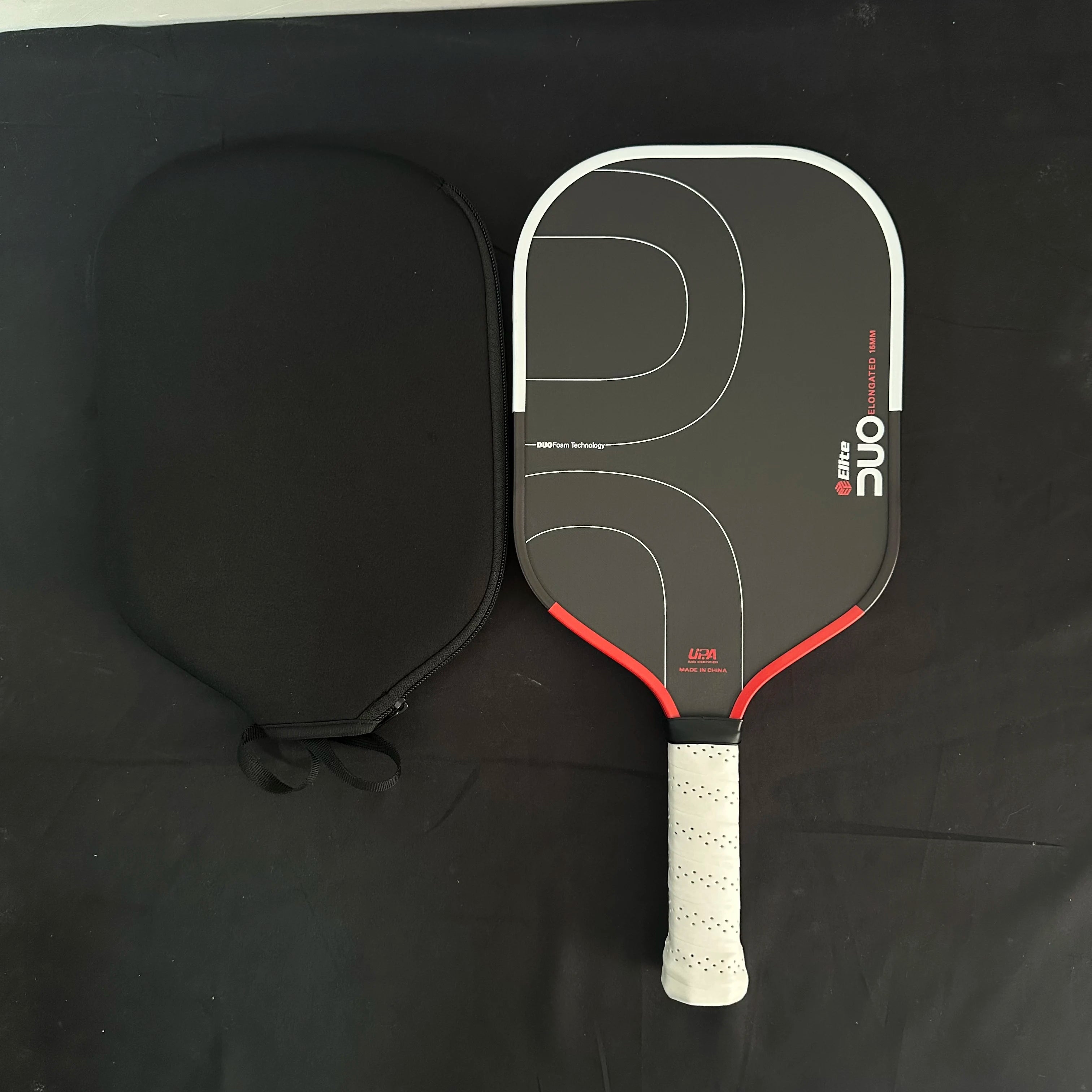 DUO-FOAM Pickleball Paddle Black Foam Core Increases Sweet Spot 3-Layer Carbon Fiber Rough Cloth pattern