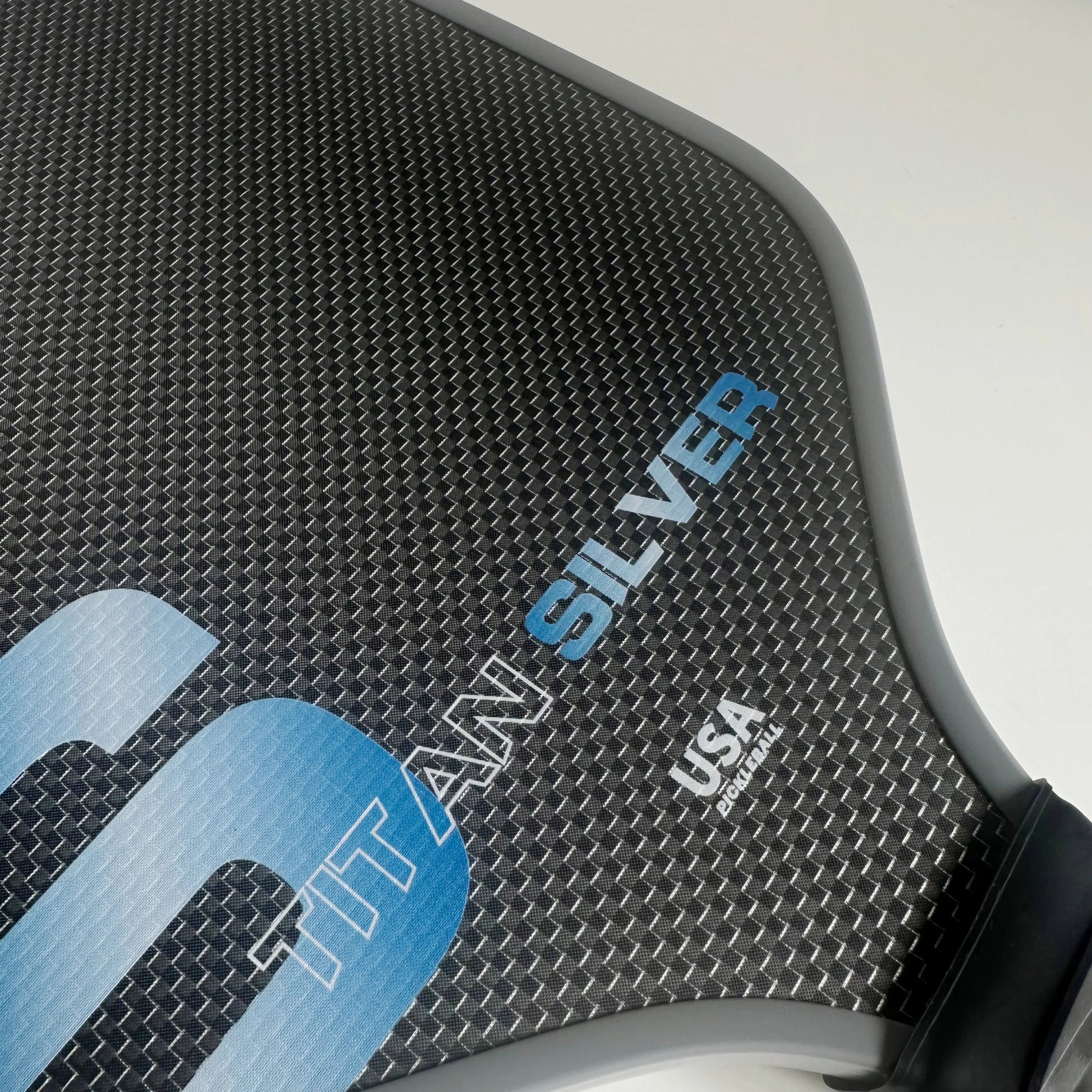 Titanium Silver Thread T700 Carbon Fiber Pickleball Paddle with Large Sweet Spot High Friction Extended Handle Offensive Type