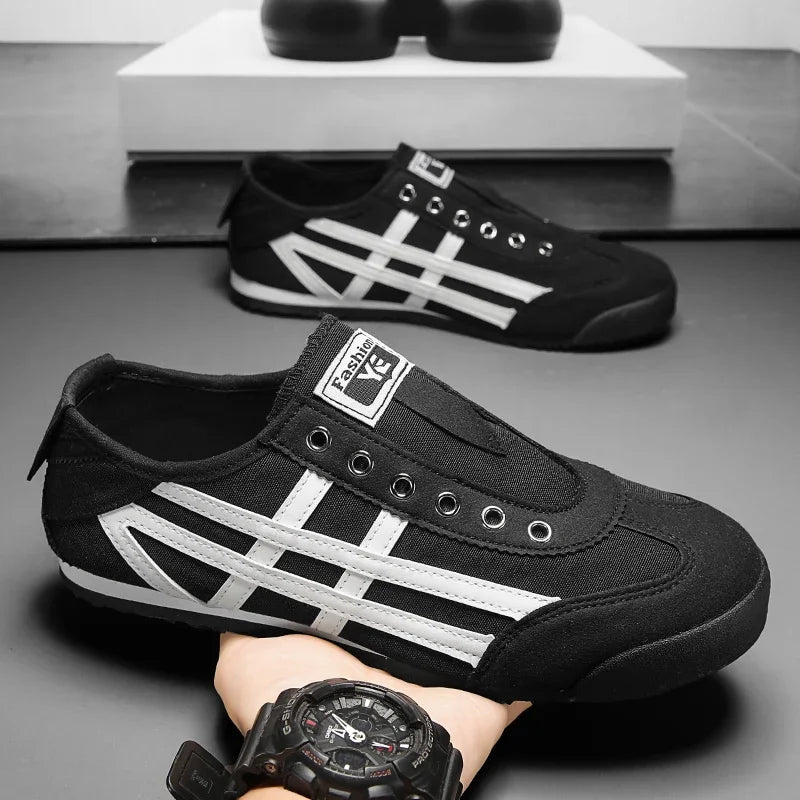 Men's Classic Running Shoes Tennis Shoes Lace Up Flat Bottom Sports Shoes Soft Sole Walking Shoes Breathable Couple Casual Shoes