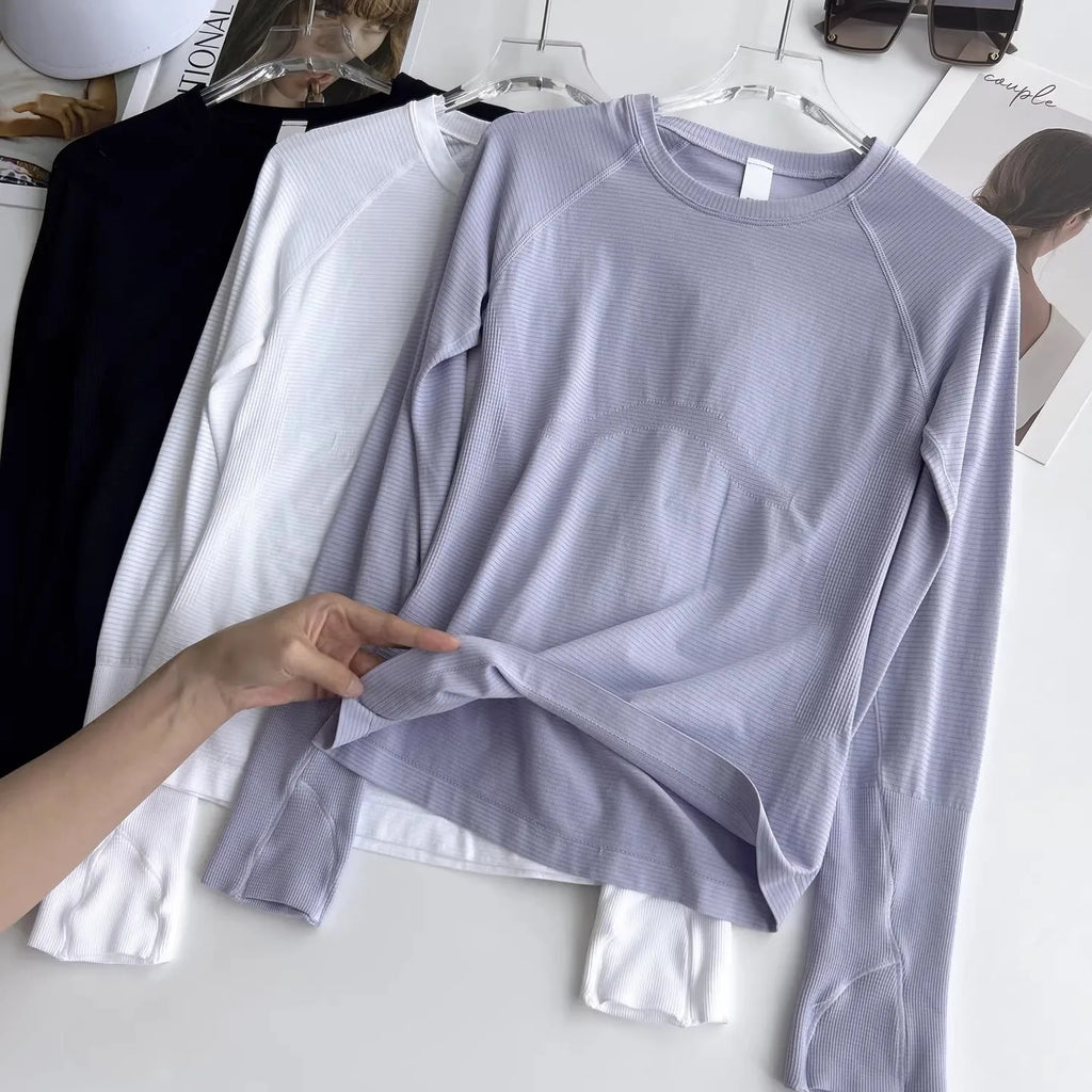 Ultra-Lightweight Seamless Yoga Top with Thumb Holes - Quick-Dry, Moisture-Wicking, No Chafing, Ideal for Any Workout!